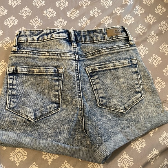 Tillys Jean shorts size 24 - Picture 5 of 7
